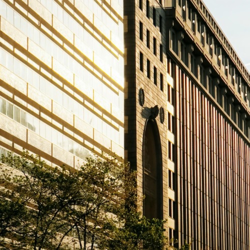 a large building with many windows